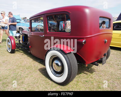 Un véhicule Ford classique personnalisé avec nouveau moteur et de l'intérieur Banque D'Images