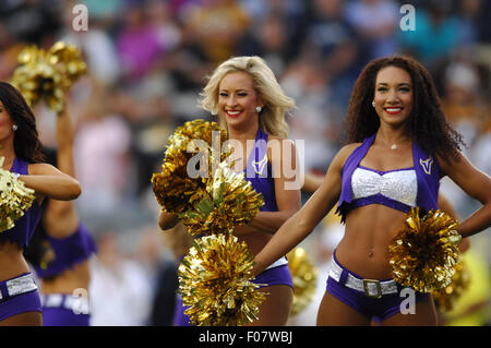 Canton, Ohio. 9 Août, 2015. Cheerleaders Vikings au cours de la NFL/Hall of Fame Match Minnesota Vikings vs Pittsburgh Steelers à Canton, OH. Credit : Cal Sport Media/Alamy Live News Banque D'Images