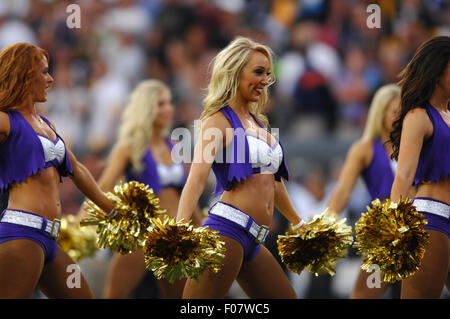 Canton, Ohio. 9 Août, 2015. Cheerleaders Vikings au cours de la NFL/Hall of Fame Match Minnesota Vikings vs Pittsburgh Steelers à Canton, OH. Credit : Cal Sport Media/Alamy Live News Banque D'Images