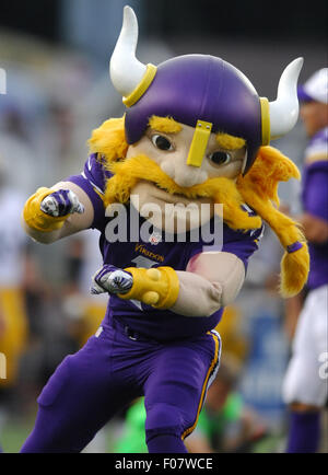 Canton, Ohio. 9 Août, 2015. Au cours de la NFL Vikings mascot/Hall of Fame Match Minnesota Vikings vs Pittsburgh Steelers à Canton, OH. Credit : Cal Sport Media/Alamy Live News Banque D'Images