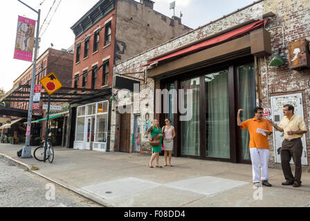 New York City, USA, scènes de rue, Meat Packing District, les gens Shopping, ancien entrepôt Immeuble Loft Banque D'Images