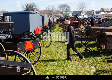 Champs boueux à la fin de l'hiver est la raison pour laquelle les ventes publiques détenues par les sociétés de pompiers volontaires du comté de Lancaster sont appelés les ventes de boue. Banque D'Images