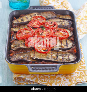 Gratin au four avec la viande hachée et d'aubergines Banque D'Images