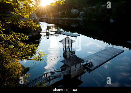 Sunrise on Lake Mohonk - Mohonk Mountain House, New Paltz, Hudson Valley, New York, USA Banque D'Images
