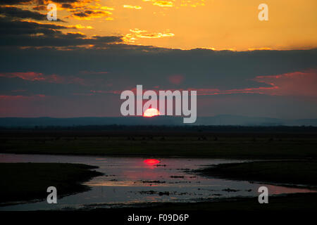 Coucher de soleil sur le parc national de Gorongosa Banque D'Images