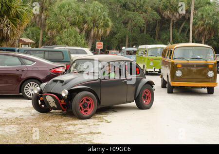 Volkswagen à VW's sur le Skyway car show. Banque D'Images