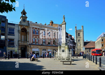 Place du marché, High Street, Reading, Berkshire, Angleterre, Royaume-Uni Banque D'Images