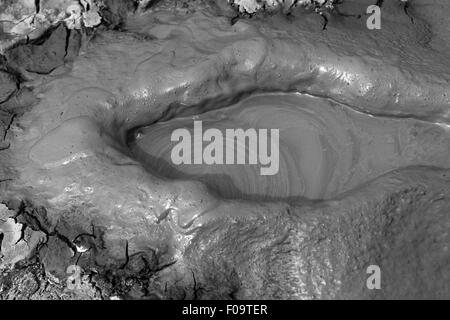 Piscines de boue volcans, alias volcans sédimentaires, dôme de boue, près de Shamakhi, Azerbaïdjan Banque D'Images