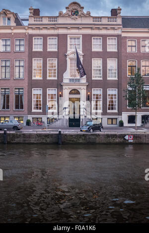 Vue sur le canal du centre-ville d'Amsterdam Banque D'Images