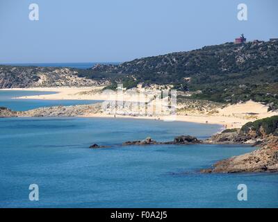 Vue sur la plage Baia Chia sur la côte sud de la Sardaigne, Italie Banque D'Images