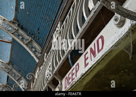 La piscine principale fermée à Moseley Road, Balsall Heath, Birmingham, UK Banque D'Images