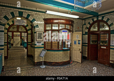 Le foyer principal et l'admission à Moseley Road, Balsall Heath, Birmingham, UK Banque D'Images