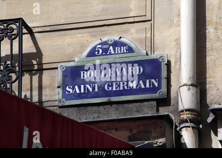 Plaque de rue Boulevard Saint Germain à Paris, France Banque D'Images