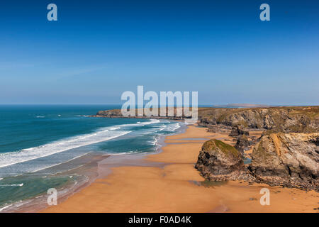 Bedruthan steps sur une très basse marée, Cornwall, Angleterre, @ Barry Bateman Banque D'Images