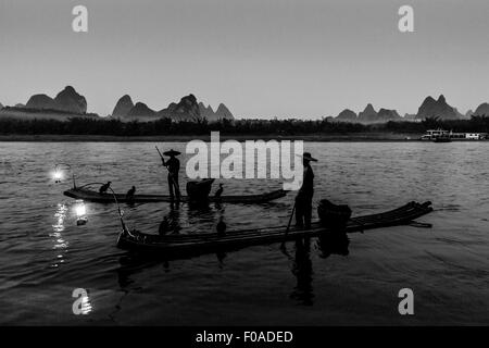 Les pêcheurs de la rivière Li, de cormorans, Yangshuo, Guangxi Province, China Banque D'Images