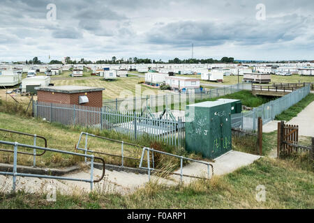 Southend - Thorney Bay Village. Un immeuble garage mort sur Wickford, Essex. Banque D'Images