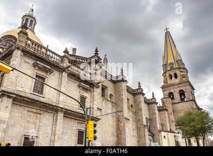 La religion sous la tempête. Guadalajara, Jalisco. Le Mexique Banque D'Images