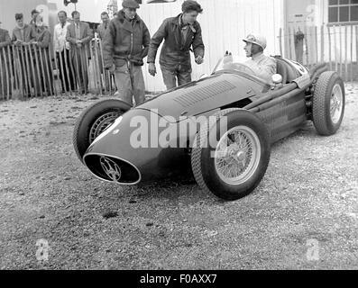 Salvadori Greene dans sa Maserati 1954 Banque D'Images