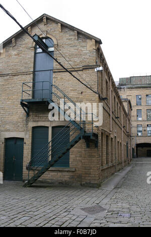 Partie de la galerie d'art Salt's Mill, complexes, Saltaire West Yorkshire Banque D'Images