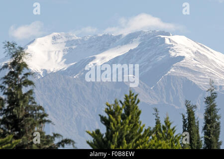 Sheki (Shaki, Seki) enneigé, montagnes du Grand Caucase, Azerbaïdjan Banque D'Images