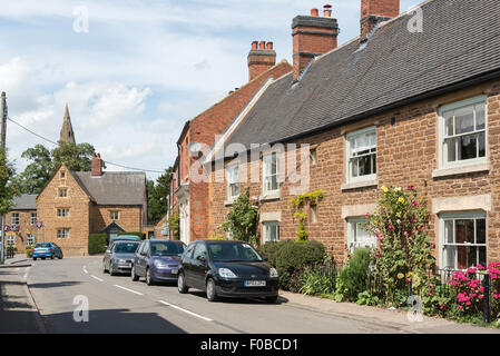 High Street, Crick, Northamptonshire, Angleterre, Royaume-Uni Banque D'Images