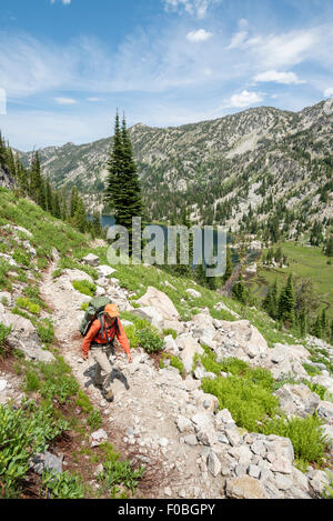 La randonnée dans les montagnes de l'Oregon Wallowa. Banque D'Images