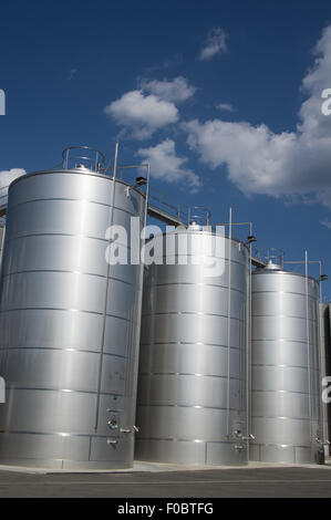 Silos en toscane, pour le vin et le stockage des céréales Banque D'Images