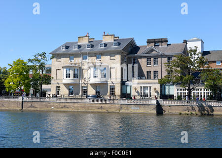 Le Swan Hotel un lieu de mariage populaires dans Bedford sur les rives de la rivière Ouse dans Bedfordshire, Angleterre Banque D'Images