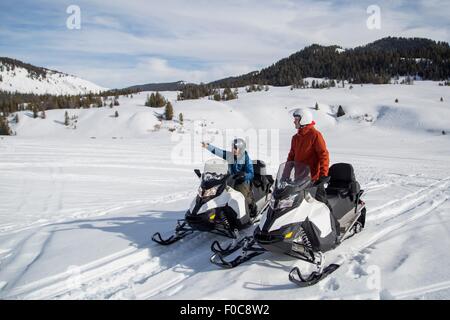 Amis de motoneige, Jackson Hole, Wyoming Banque D'Images