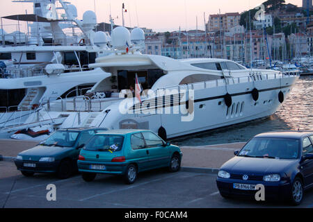 Impressionen : Yachthafen, Cannes, Cote d Azur, Frankreich/ Cannes, Cote d'Azur, France. Banque D'Images