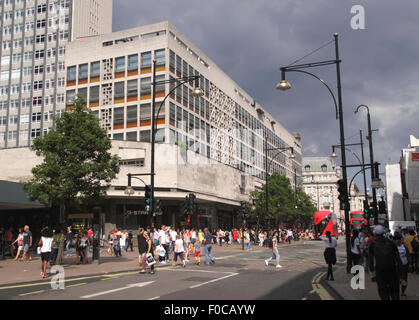 Oxford Street London College of Fashion, à gauche Août 2015 Banque D'Images