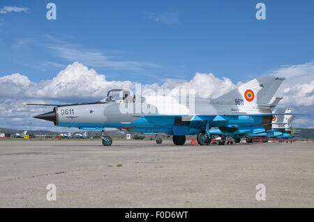 Une force aérienne roumaine MiG-21C attribuée à Escadrilla Aviatie Lupta 711 au Camp Turzii Air Base, la Roumanie. Banque D'Images