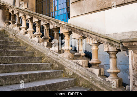 Southbank London Greenwich University Hall peint construit Sir Christopher Wren & Nicholas Hawksmoor escalier néo-classique en pierre Banque D'Images