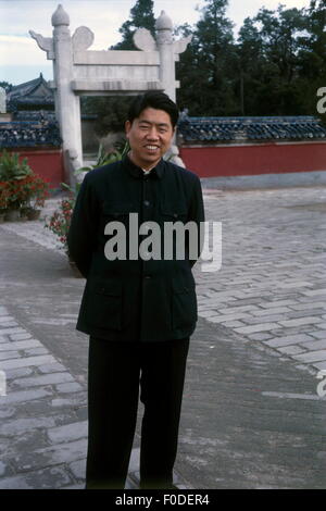 Personnes, éthonologie, hommes, Chine, homme portant la combinaison Mao, Temple du ciel, Beijing, octobre 1965, droits additionnels-Clearences-non disponible Banque D'Images