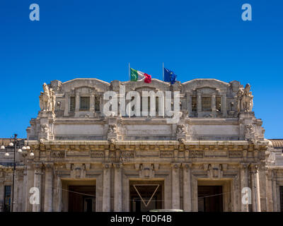 De l'extérieur,Milano Centrale Piazza Duca d'Aosta Banque D'Images