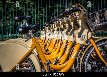 Location de vélos en libre-service. Banque D'Images