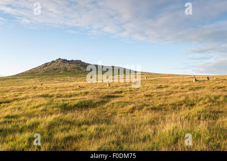 Un cercle de pierres anciennes à Fernacre sur les pentes de Tor sur Bodmin Moor en Cornouailles Banque D'Images