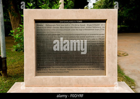 Le tombeau de Safdarjang / Sufdarjung inscriptions monument tombe à New Delhi, Delhi, Inde, Route de l'aéroport Safdarjung Banque D'Images