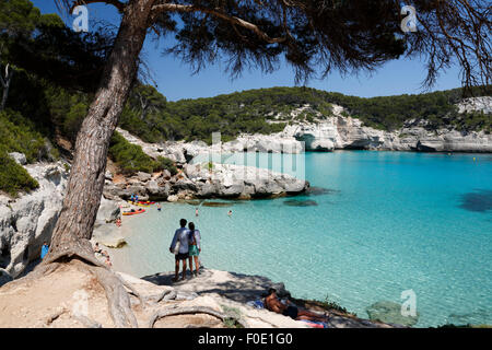 Cala Mitjana, près de Cala Galdana, côte sud-ouest, Minorque, Iles Baléares, Espagne, Europe Banque D'Images