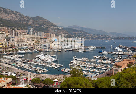 Vue de port d'Hercule dans le quartier de La Condamine, Principauté de Monaco. Banque D'Images