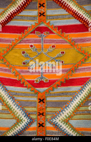 Style marocain africains colorés surface tapis close up. Style berbère du nord du Maroc. Banque D'Images