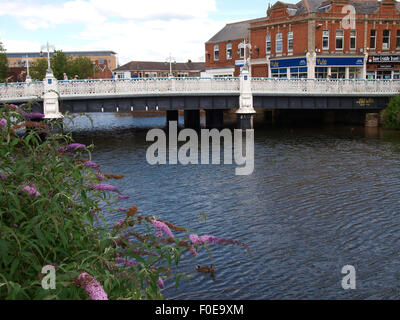 Pont sur la rivière Tone, Taunton, Somerset, UK Banque D'Images