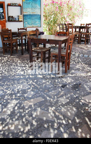 Dialiskari taverne sur Marmara beach dans le sud-ouest de la Crète Banque D'Images