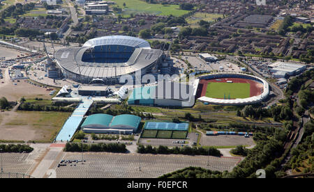 Vue aérienne de la ville de Manchester et du stade de football Manchester Etihad Regional Arena, UK Banque D'Images