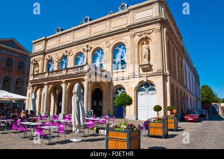 Cafe society au Théâtre de Namur, Belgique, construit en 1868 Banque D'Images