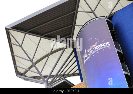 Ascot, UK. Août 14, 2015. Le mauvais temps retarde l'arrivée des pilotes avant de la Red Bull Air Race à Ascot Racecourse ce weekend. Credit : Oliver Dixon/Alamy Live News Banque D'Images