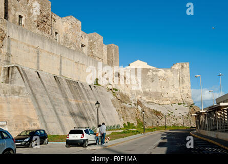 Tarifa, Espagne - Décembre 26, 2013 Le Castillo de Guzmán en Andalousie, château de mur Banque D'Images