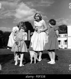 Beatrix, * 31.1.1938, reine des Pays-Bas 30.4.1980 - 30.30.30.4.2013, avec des soeurs princesse Irene, Maria Christina, Margriet, octobre 1952, Banque D'Images