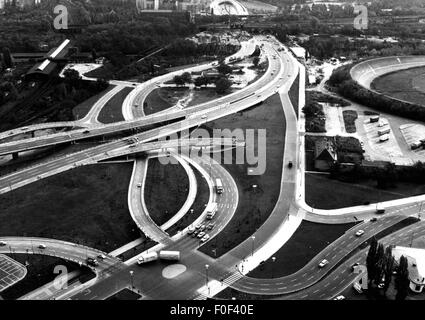 Géographie / Voyage, Allemagne, Berlin, transport / transport, autoroute, autoroute urbaine, aéroview, années 1970, droits additionnels-Clearences-non disponible Banque D'Images