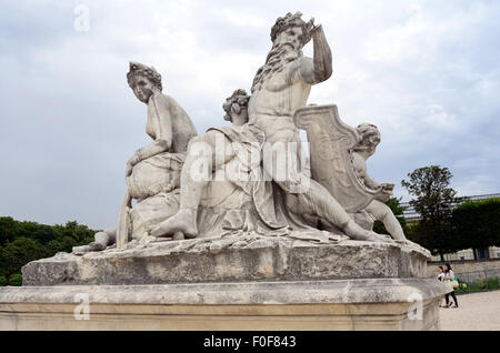 'La Loire et la Loiret' - 'une statue au Jardin des Tuileries à Paris par Corneille van Cleve. Banque D'Images